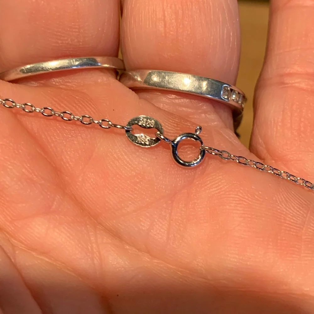 #179 0.17 cttw Moissanite cross necklace - Picture 6 of 9